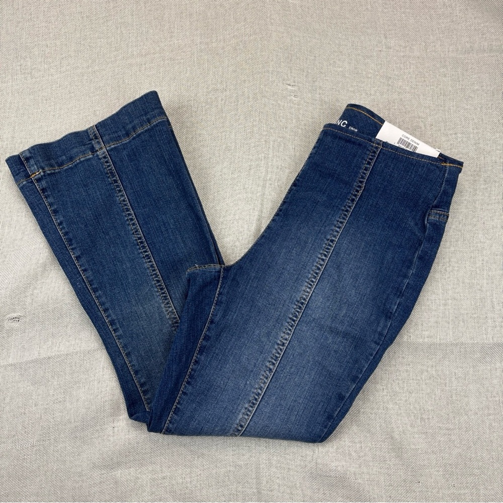 International Concepts Petite Pull-on Cropped Flare Jeans Size 2P
